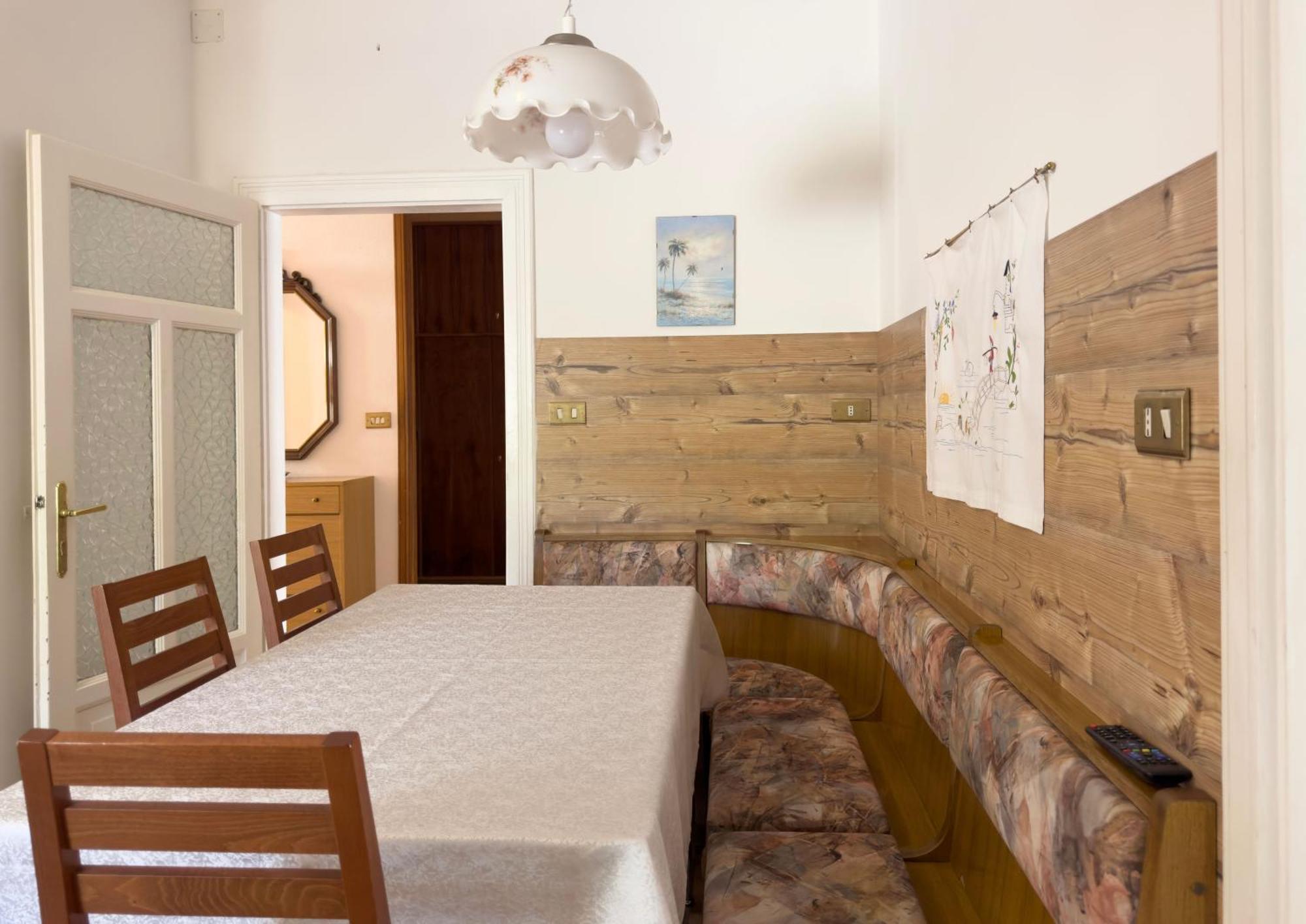 Appartamenti Litegosa Casa Vacanza 1 ปานเคีย ภายนอก รูปภาพ